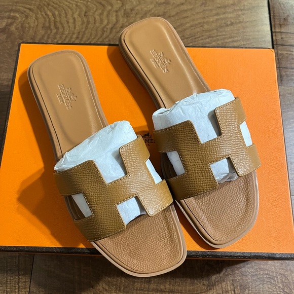 - Hermes Tan Oran Sandals Iconic H Design 38 - Picture 13 of 13